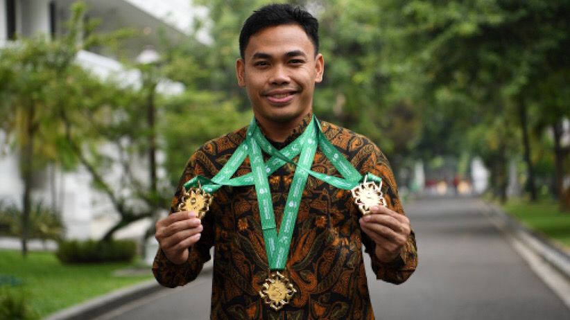 Eko Yuli Irawan, Juara Dunia Angkat Besi Bertemu Jokowi di Istana - Bagian 1
