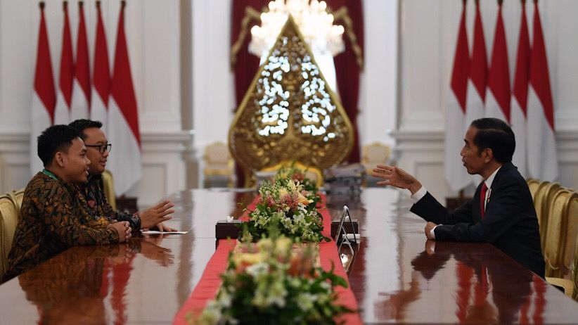 Eko Yuli Irawan, Juara Dunia Angkat Besi Bertemu Jokowi di Istana - Bagian 3