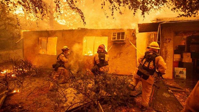 Foto-Foto Kebakaran Hutan Melanda California, 9 Orang Tewas - Bagian 2