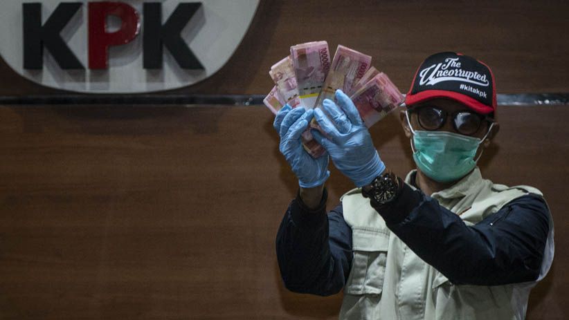 KPK Pamer Barang Bukti Kasus OTT Bupati Pakpak Bharat - Bagian 2