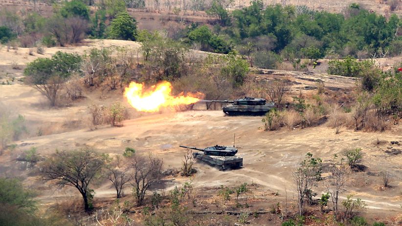 Prajurit TNI AD Latihan Tempur bersama Tentara Singapura di Situbondo - Bagian 4