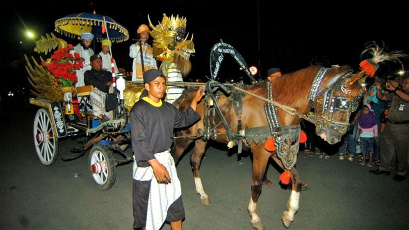 Pawai Maulid Nabi Muhammad SAW, Anak-Anak Gotong Alquran Raksasa - Bagian 2