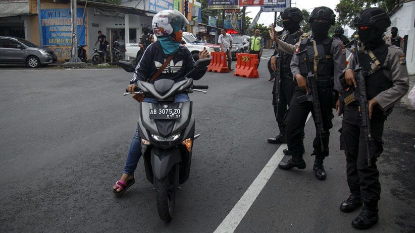 Densus 88 Reka Ulang Penangkapan Terduga Teroris di Sleman - Bagian 2