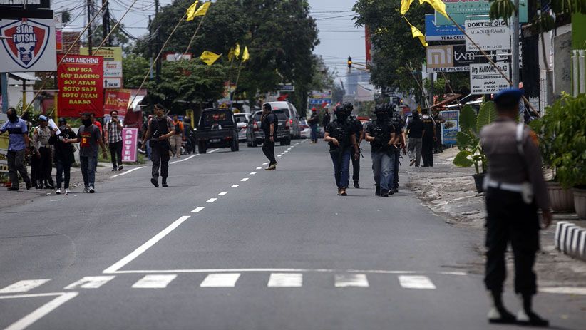 Densus 88 Reka Ulang Penangkapan Terduga Teroris di Sleman - Bagian 1