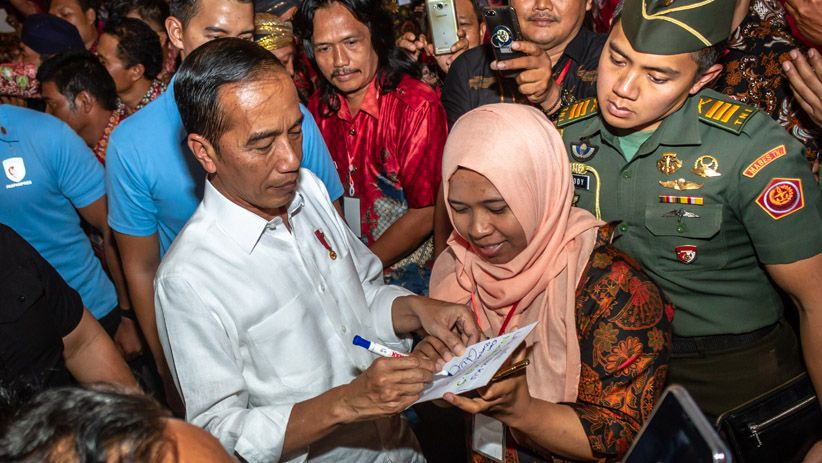 Presiden Jokowi Hadiri Sarasehan Pengelolaan Dana Desa se-Jateng  - Bagian 1