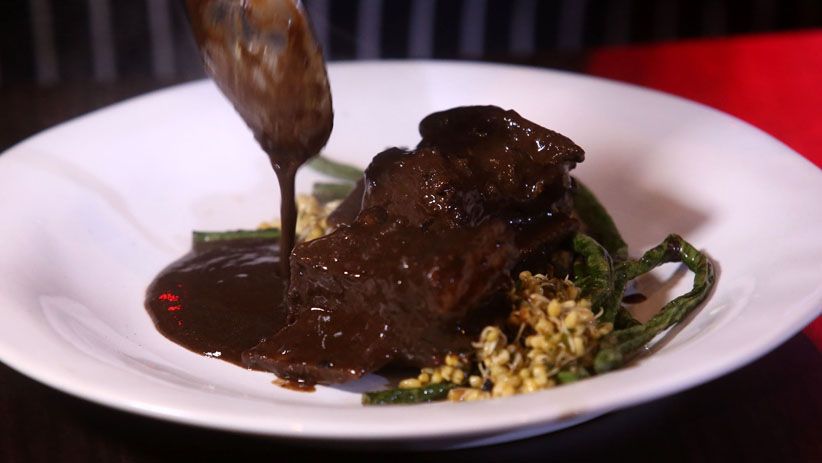 Chef Renatta Moeloek Sajikan Rawon Iga dalam Food Pairing with Guinness - Bagian 5