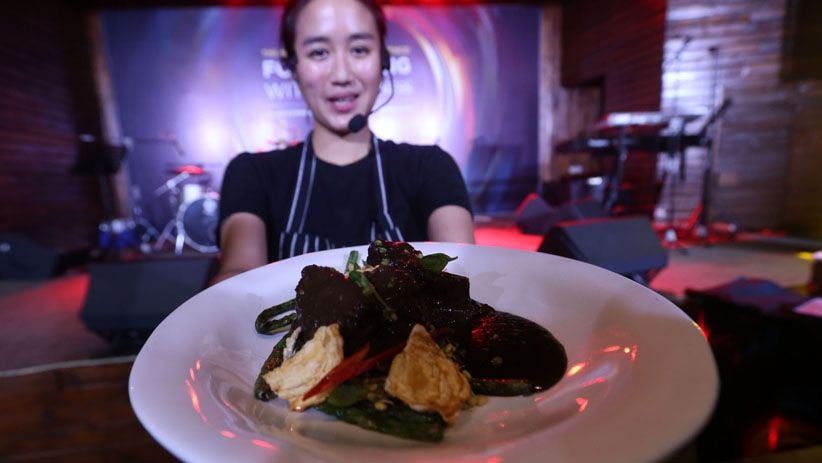 Chef Renatta Moeloek Sajikan Rawon Iga dalam Food Pairing with Guinness - Bagian 2