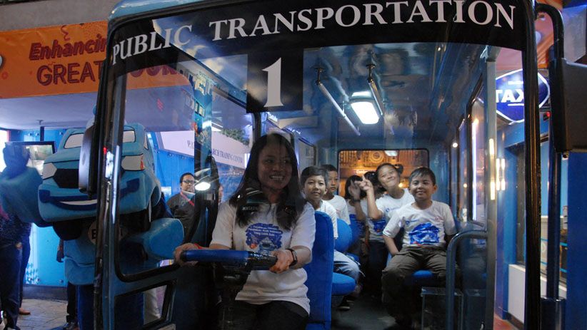 Blue Bird Dukung Kualitas Anak Indonesia - Bagian 3