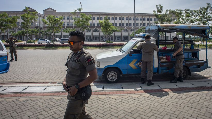 Pemprov DKI Berencana Cabut Segel 932 Bangunan di Pulau Reklamasi - Bagian 2