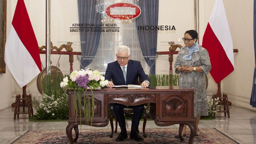 Menteri Retno Bertemu Menlu Polandia Jacek Czaputowicz - Bagian 2