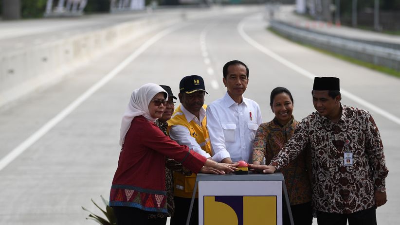 Presiden Jokowi Resmikan Jalan Tol Sragen-Ngawi - Bagian 2