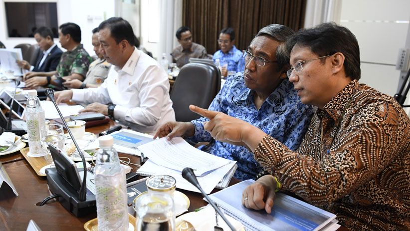 Presiden Jokowi Pimpin Rapat Percepatan Pelaksanaan Divestasi Freeport - Bagian 2