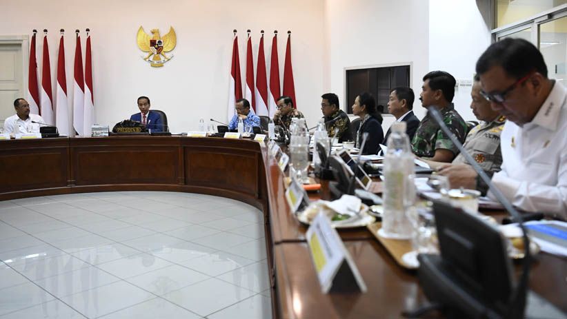 Presiden Jokowi Pimpin Rapat Percepatan Pelaksanaan Divestasi Freeport - Bagian 1