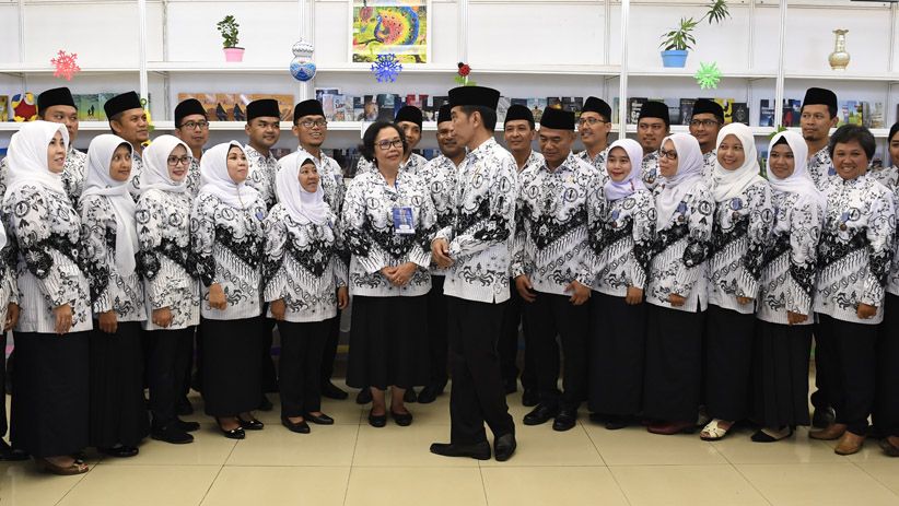 Presiden Jokowi Peringati HUT ke-73 PGRI bersama Ribuan Guru  - Bagian 1