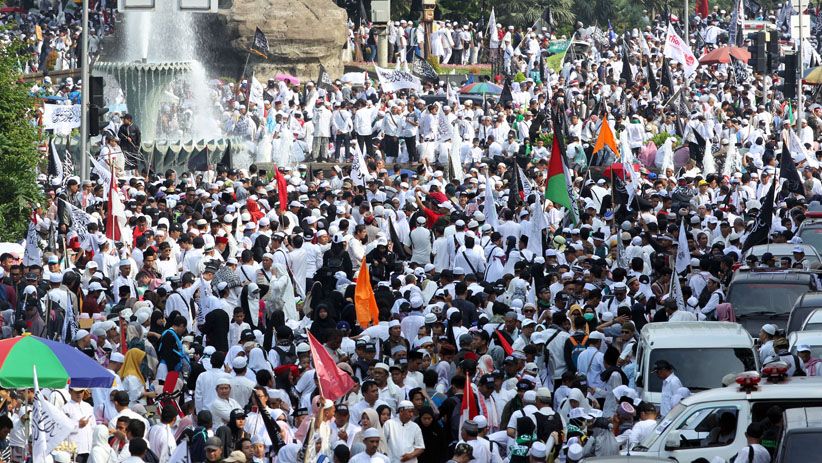 Ratusan Ribu Massa Aksi Reuni 212 Putihkan Jakarta - Bagian 5