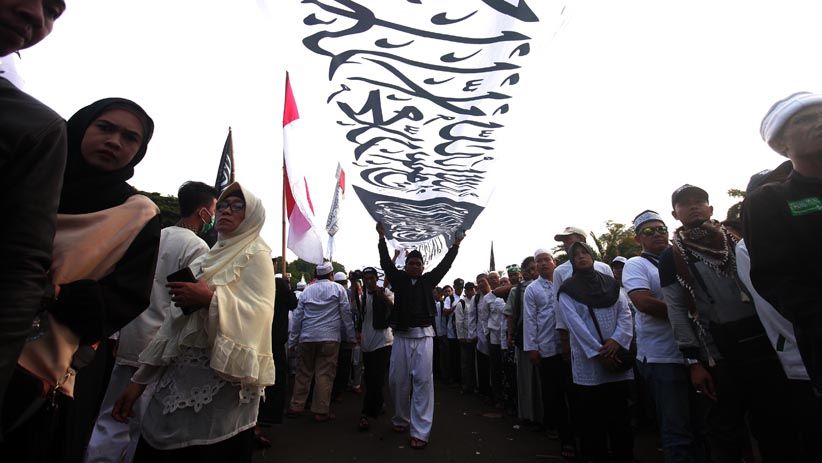 Ratusan Ribu Massa Aksi Reuni 212 Putihkan Jakarta - Bagian 2