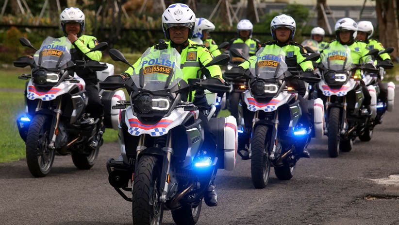 Korlantas Mabes Polri Serahkan 29 Motor untuk Operasional Polda Jatim