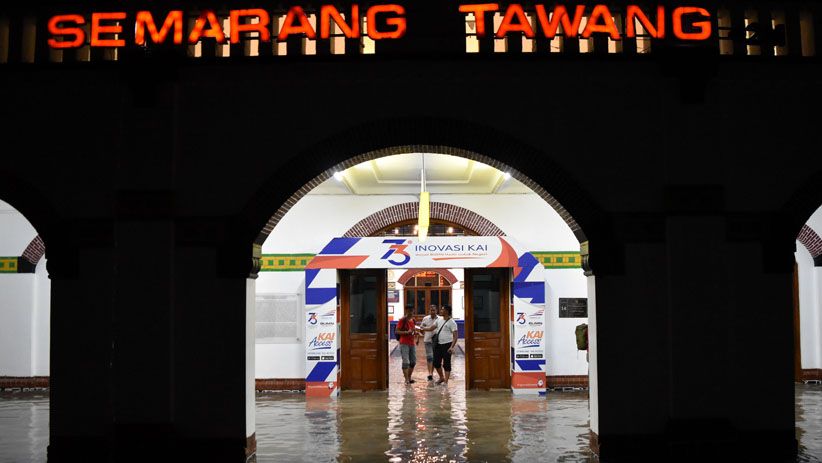 Penampakan Stasiun Tawang Semarang Terendam Banjir