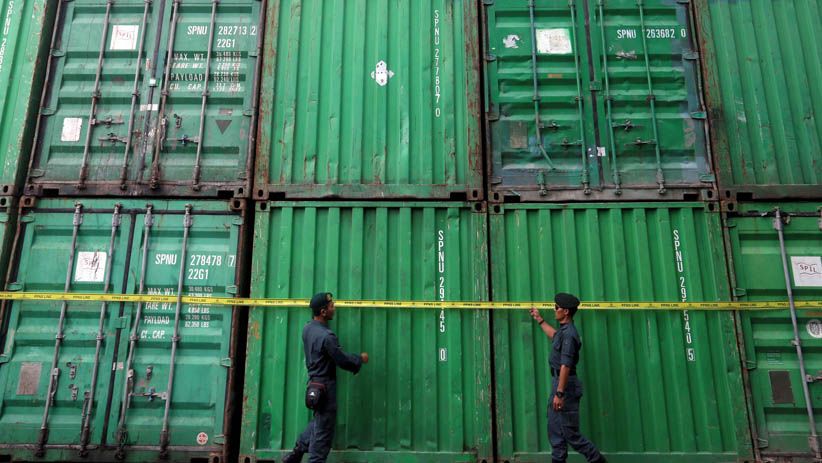 6 Kontainer Kayu Ilegal asal Papua Barat Berhasil Diamankan - Bagian 3