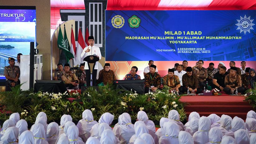 Presiden Jokowi Hadiri Milad 1 Abad Muallimin-Muallimat Muhammadiyah  - Bagian 2