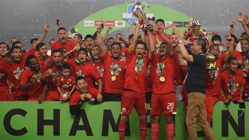 Persija Jakarta Angkat Trofi Liga 1 di Stadion GBK - Bagian 1