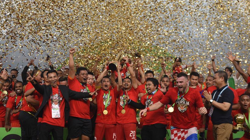 Persija Jakarta Angkat Trofi Liga 1 di Stadion GBK - Bagian 5