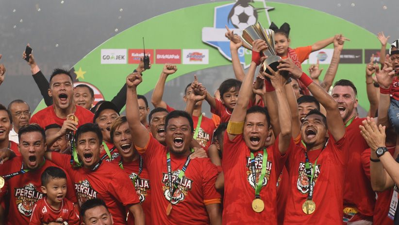 Persija Jakarta Angkat Trofi Liga 1 di Stadion GBK - Bagian 3