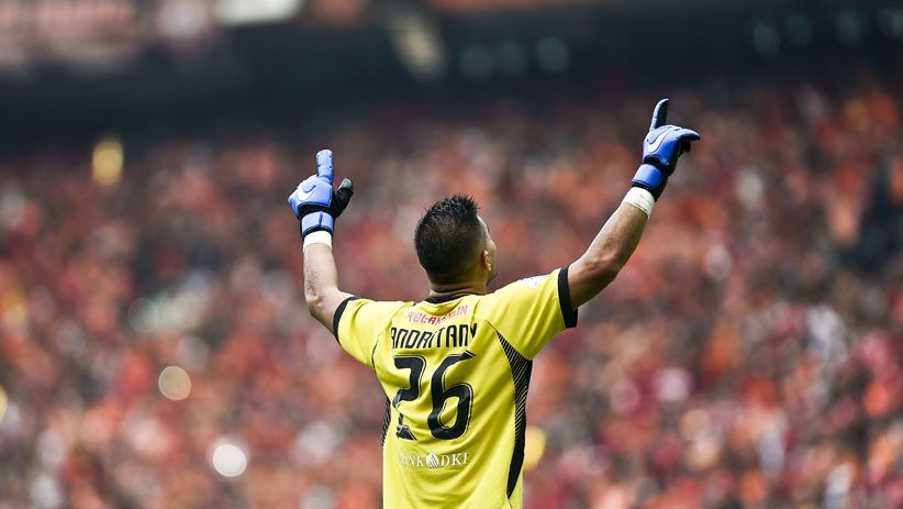 Stadion GBK Dipenuhi The Jakmania, Persija Jakarta Juara Liga 1 - Bagian 6