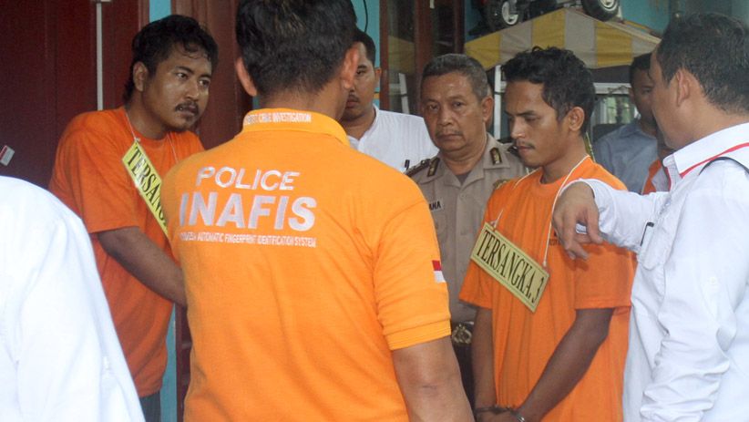3 Tersangka Pembunuh Dufi Jalani Rekonstruksi di Rumah Kontrakan - Bagian 2