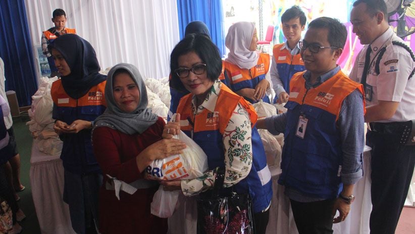 HUT ke-123, Bank BRI Berikan Pengobatan Gratis kepada 1.000 Warga - Bagian 5