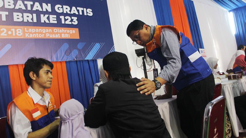 HUT ke-123, Bank BRI Berikan Pengobatan Gratis kepada 1.000 Warga - Bagian 3
