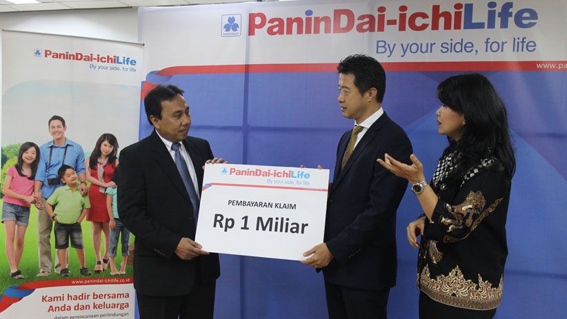 Panin Dai-ichi Life Bayarkan Klaim Nasabah Panin Bank Senilai Rp1 Miliar - Bagian 3