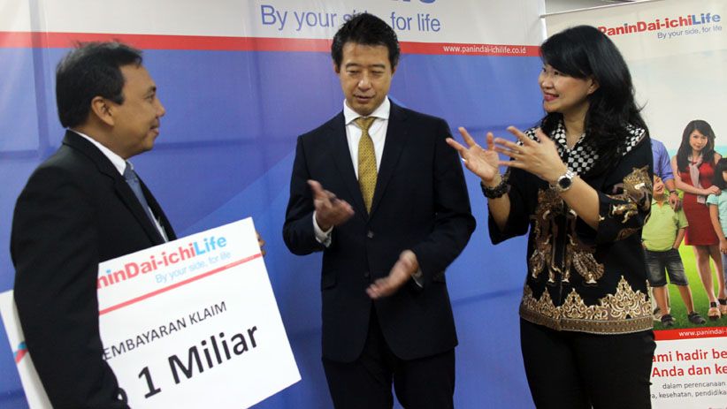 Panin Dai-ichi Life Bayarkan Klaim Nasabah Panin Bank Senilai Rp1 Miliar - Bagian 1