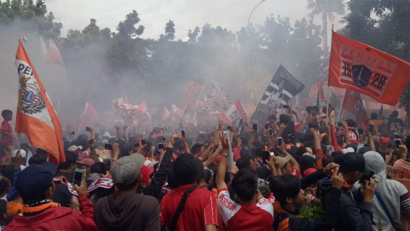 Gubernur Anies Sambut Pawai Persija Juara di Balai Kota - Bagian 2
