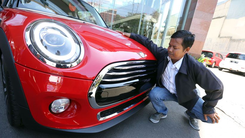 Gaya Dedi, Driver Ojek Online Beli Mini Cooper Seharga Rp12.000 - Bagian 3