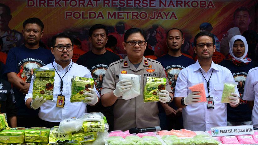 Polda Metro Jaya Amankan 70 Kg Sabu dari Pengedar Jaringan Internasional - Bagian 4