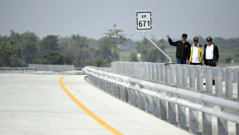 Presiden Jokowi Resmikan Tujuh Ruas Jalan Tol Trans Jawa - Bagian 2