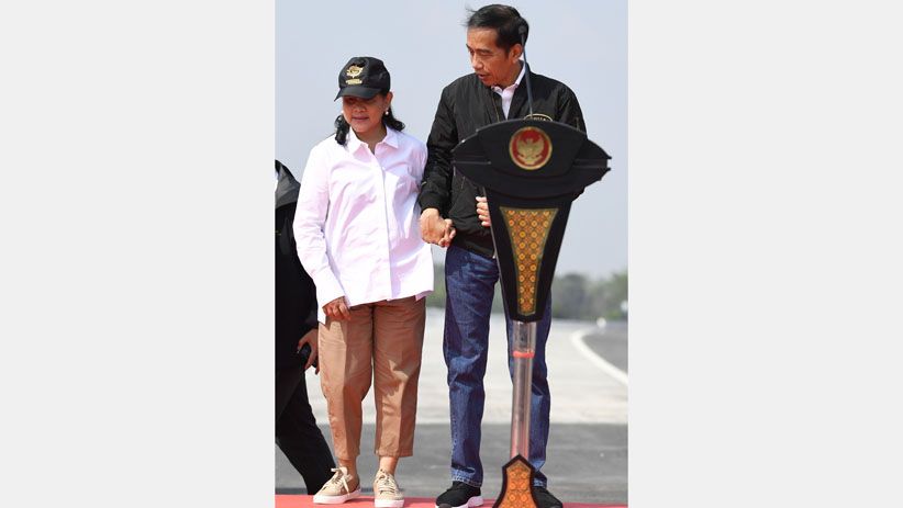 Presiden Jokowi Resmikan Tujuh Ruas Jalan Tol Trans Jawa - Bagian 6