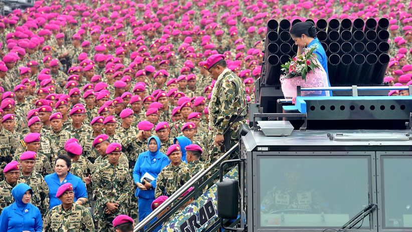 Upacara Tradisi Pelepasan Komandan Korps Marinir - Bagian 2