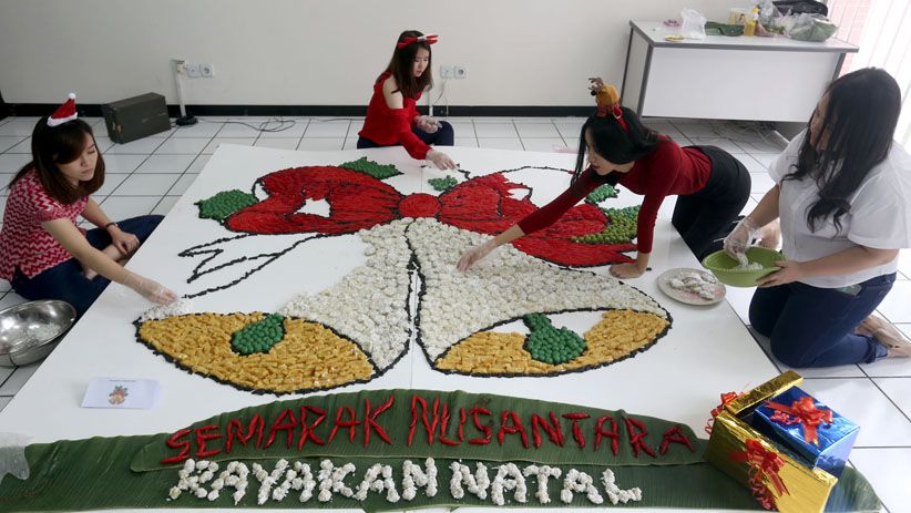 Unik, Lonceng Natal Terbuat dari Kue Tradisional Karya Mahasiswa Ubaya - Bagian 2