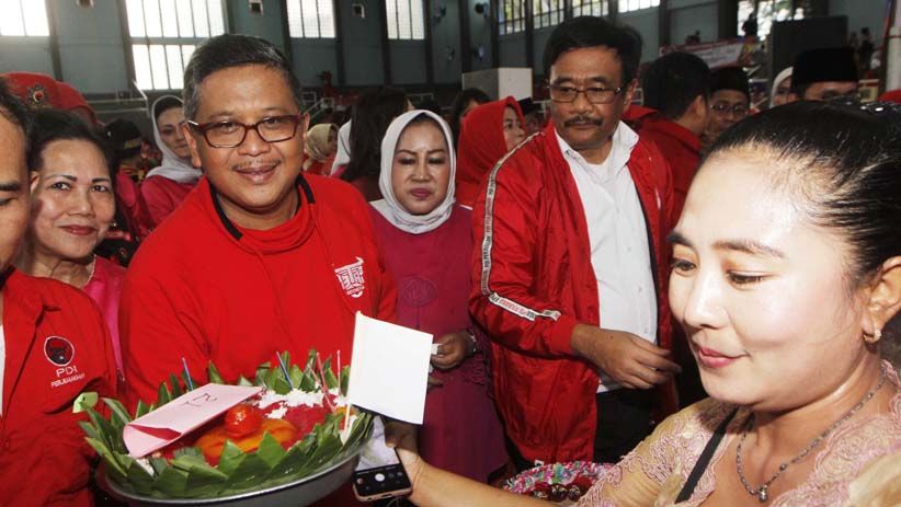 TKN Jokowi-Maruf Amin Incar Suara Perempuan dan Milenial Banten - Bagian 5