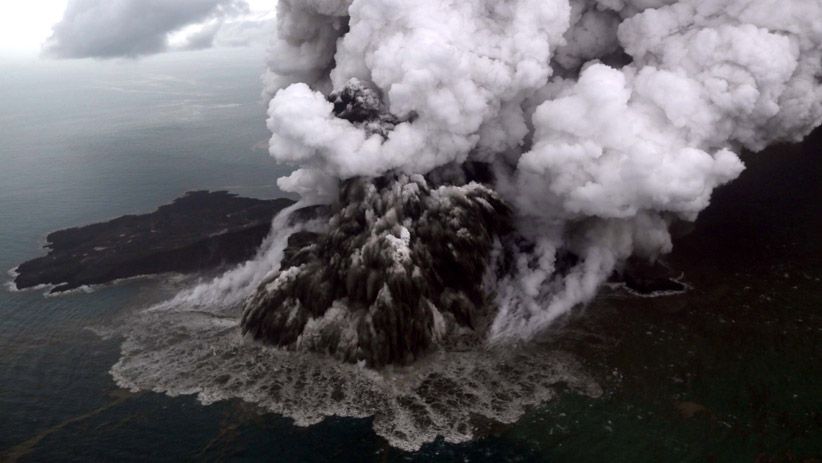 Penampakan dari Udara Letusan Gunung Anak Krakatau - Bagian 1