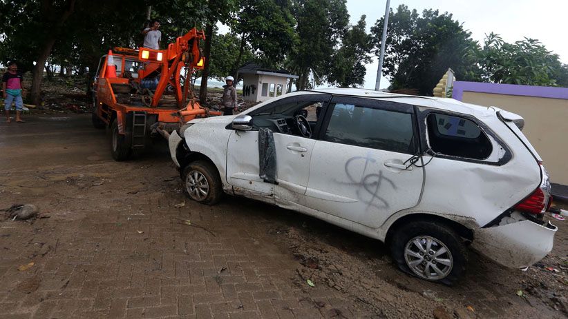 Polisi Data Kendaraan Milik Korban Tsunami Selat Sunda - Bagian 4