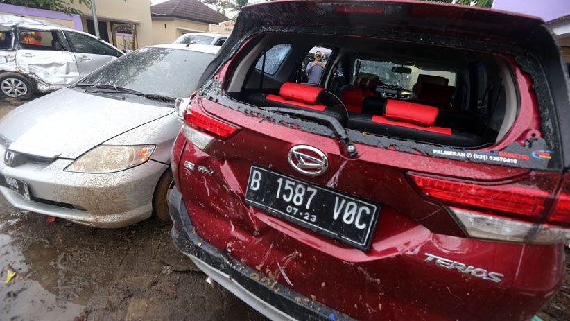 Polisi Data Kendaraan Milik Korban Tsunami Selat Sunda - Bagian 5