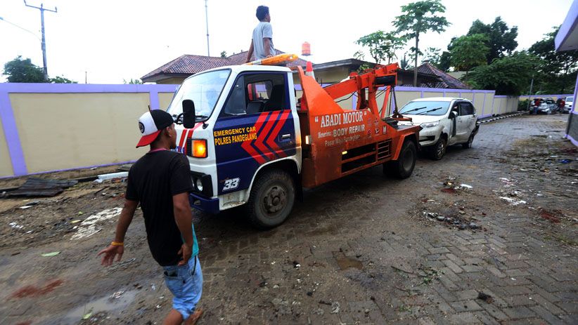 Polisi Data Kendaraan Milik Korban Tsunami Selat Sunda - Bagian 2