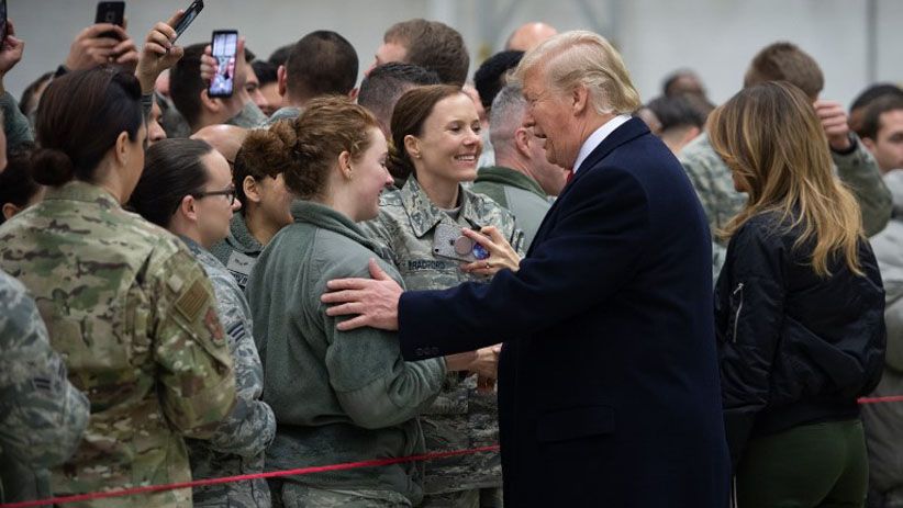 Kunjungan Mendadak Presiden Trump ke Pangkalan Militer di Irak - Bagian 5