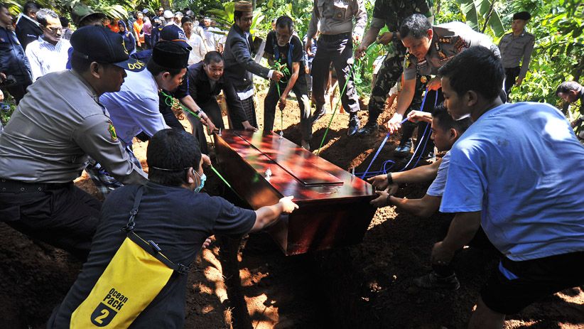 5 Jenazah Tak Dikenal Korban Tsunami Selat Sunda Dimakamkan