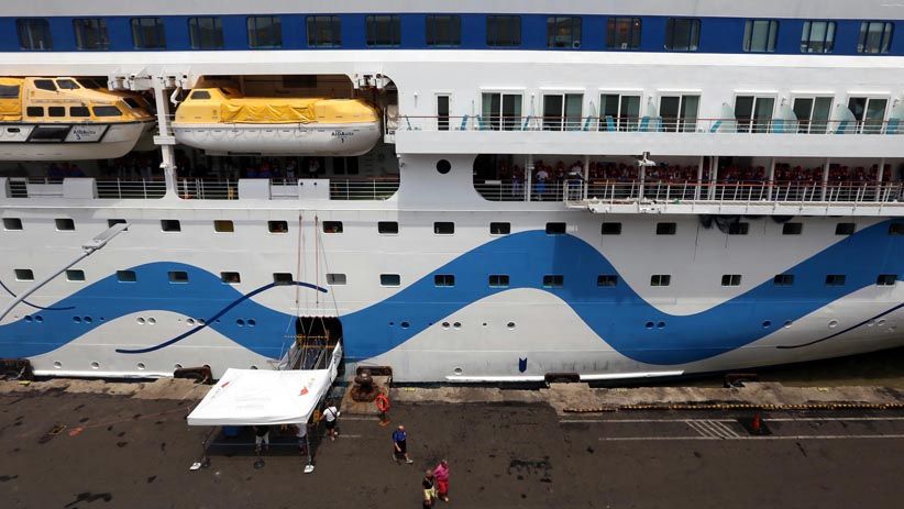 Melihat Kemegahan Kapal Pesiar Mewah Italia saat Bersandar di Surabaya