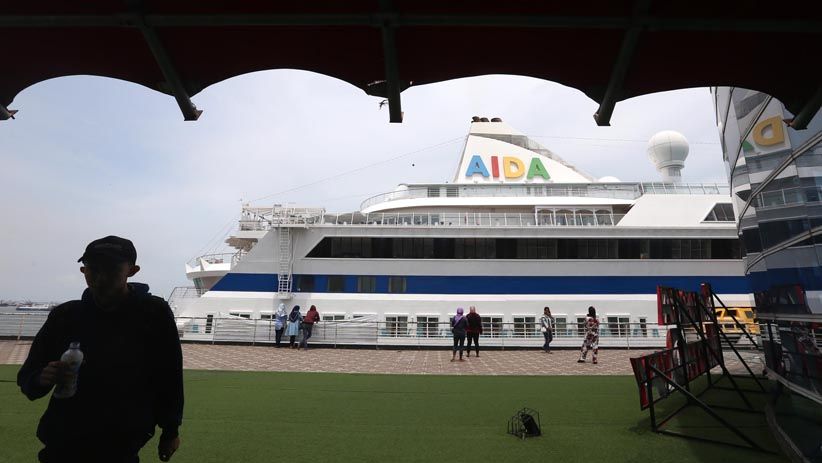 Melihat Kemegahan Kapal Pesiar Mewah Italia saat Bersandar di Surabaya