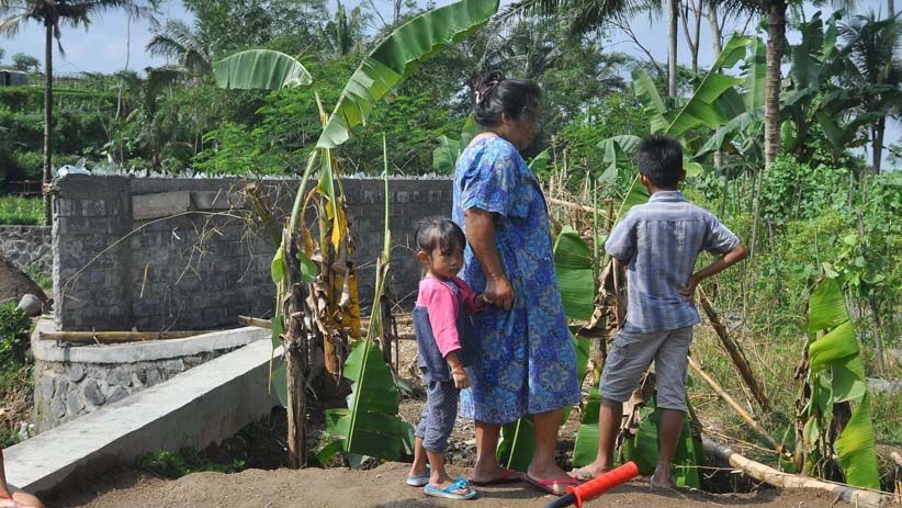 Kalah Pemilihan, Calon Kades Rejosari Tutup Akses Jalan dengan Tembok - Bagian 2